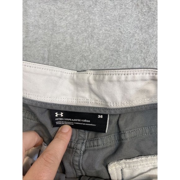 UNDER ARMOUR Men 36 Fitted Gray Cargo SHORTS Pants Knee Length Pockets Durable - Picture 4 of 6